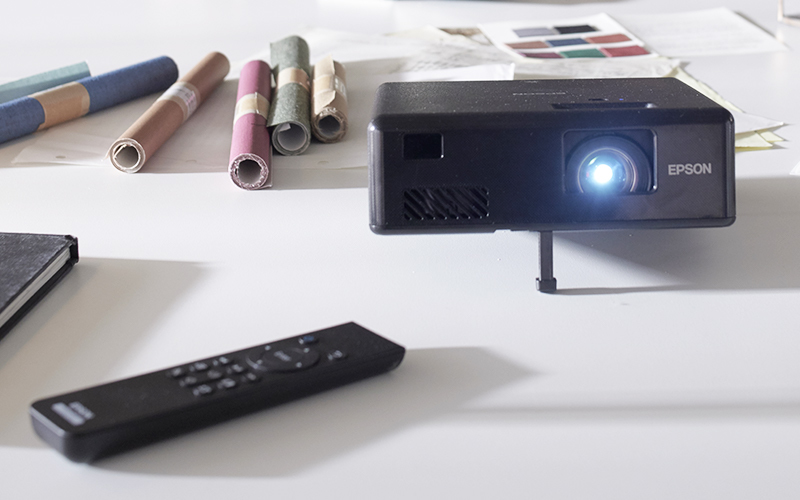 Projector Epson EF-11 mini laser projector