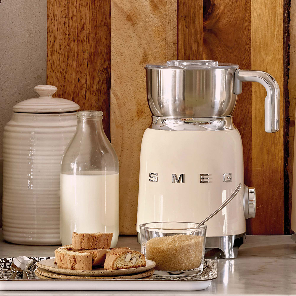 Smeg MFF11CREU melkopschuimer & -opwarmer Automatisch Crème