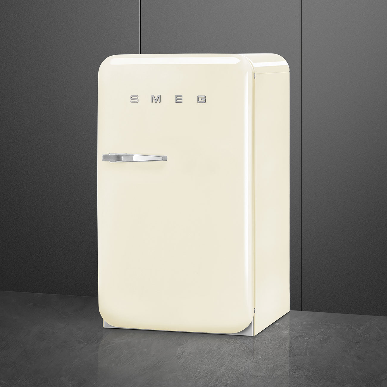 Smeg FAB10HRCR5 koelkast Vrijstaand 135 l E Crème