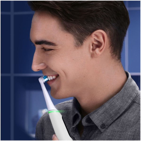 Tandenborstel BRAUN ORAL-B IO Series 6 wit + case