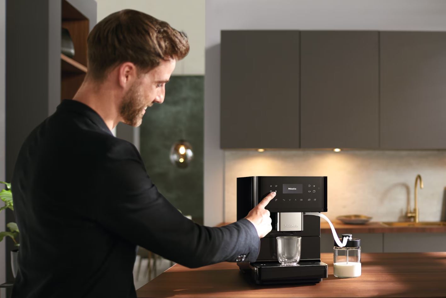 Espresso MIELE CM6160 MilkPerfect OBSW