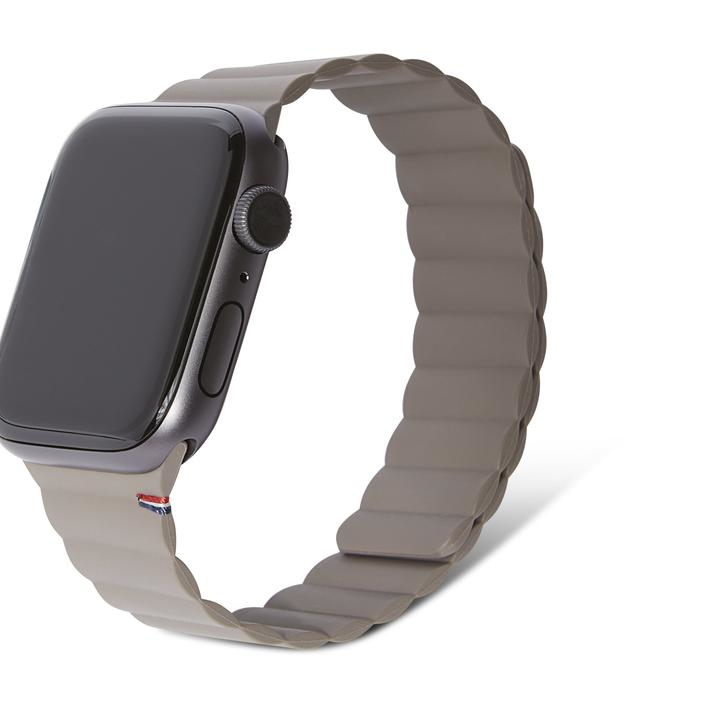 Decoded Apple Watch 42/44/45mm silicone magnetic strap taupe